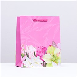 Пакет подарочный "Цветочное настроение", розовый,  18 х 22,3 х 10 см