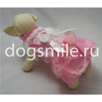 Розовое бальное платье