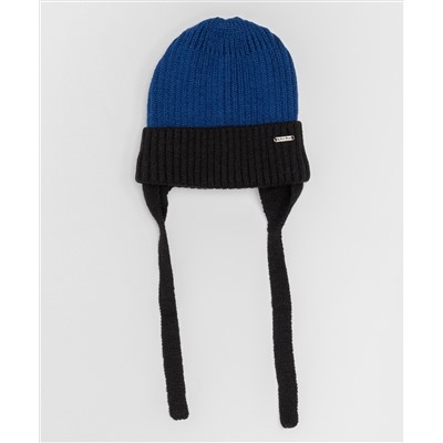 Серо-синяя шапка с завязками