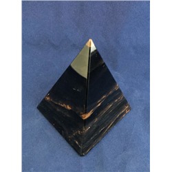 Подставка из обсидиана «Пирамида» 50*50