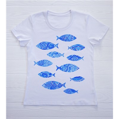FU30B-M0056 Женская футболка белая с принтом Ультрамариновые рыбы
