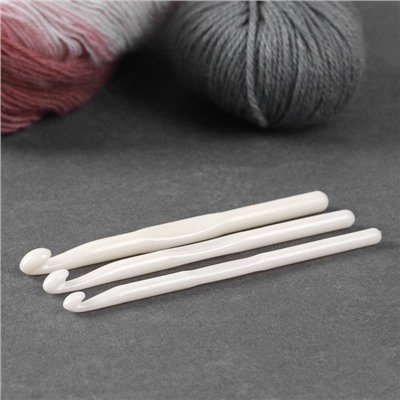 Набор крючков для вязания, d = 7/8/9 мм, 14 см, 3 шт, цвет белый