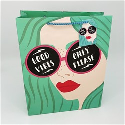 Подарочный пакет(M) "Girl in glasses"