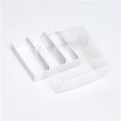 Упаковка с прозрачной крышкой под 3 эклера, белый 13,5x13.5x6 см