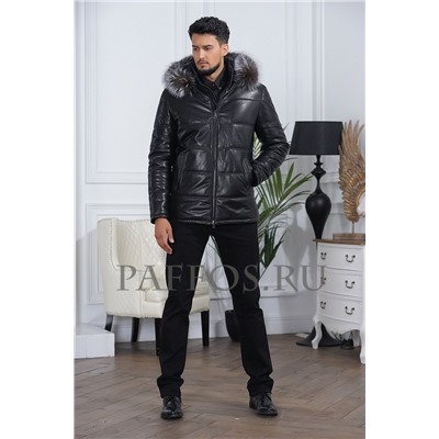 Зимняя черная мужская куртка с мехом
