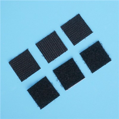 Липучка на клеевой основе «Квадрат», набор 30 шт., размер 1 шт. 2 × 2 см, цвет чёрный