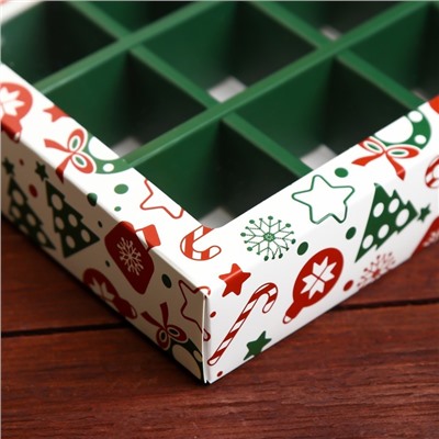 Коробка складная под 12 конфет "Новогодний паттерн", 19 х 15 х 3,6 см
