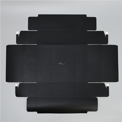 Коробка подарочная «Чёрная», 32 × 24 × 9 см