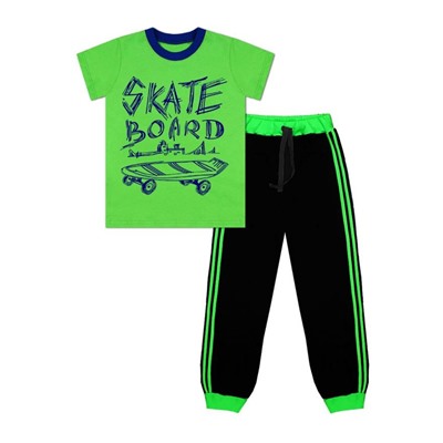 Спортивный комплект для мальчика с зеленой футболкой и черными брюками