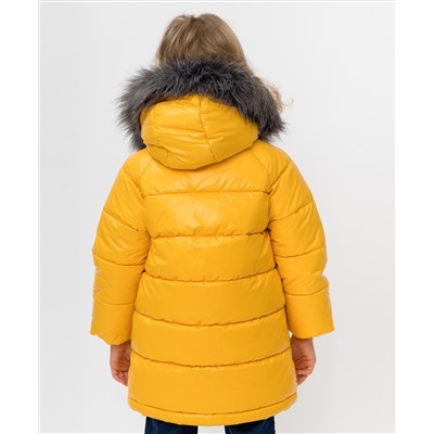 Желтое зимнее пальто