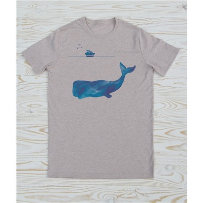 FU31BG-M0042 Мужская футболка бежевый меланж с принтом  Голубой кит.