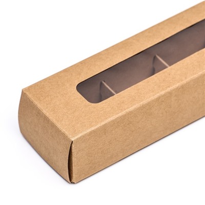 Коробка под 5 конфет с обечайкой, с окном, с тонкими разделителями, КРАФТ 21х5х3,3 см