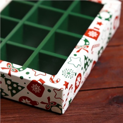 Коробка складная под 12 конфет "Новогодний паттерн", 19 х 15 х 3,6 см